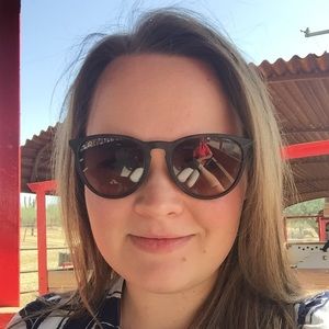 Meet your Posher, Tori